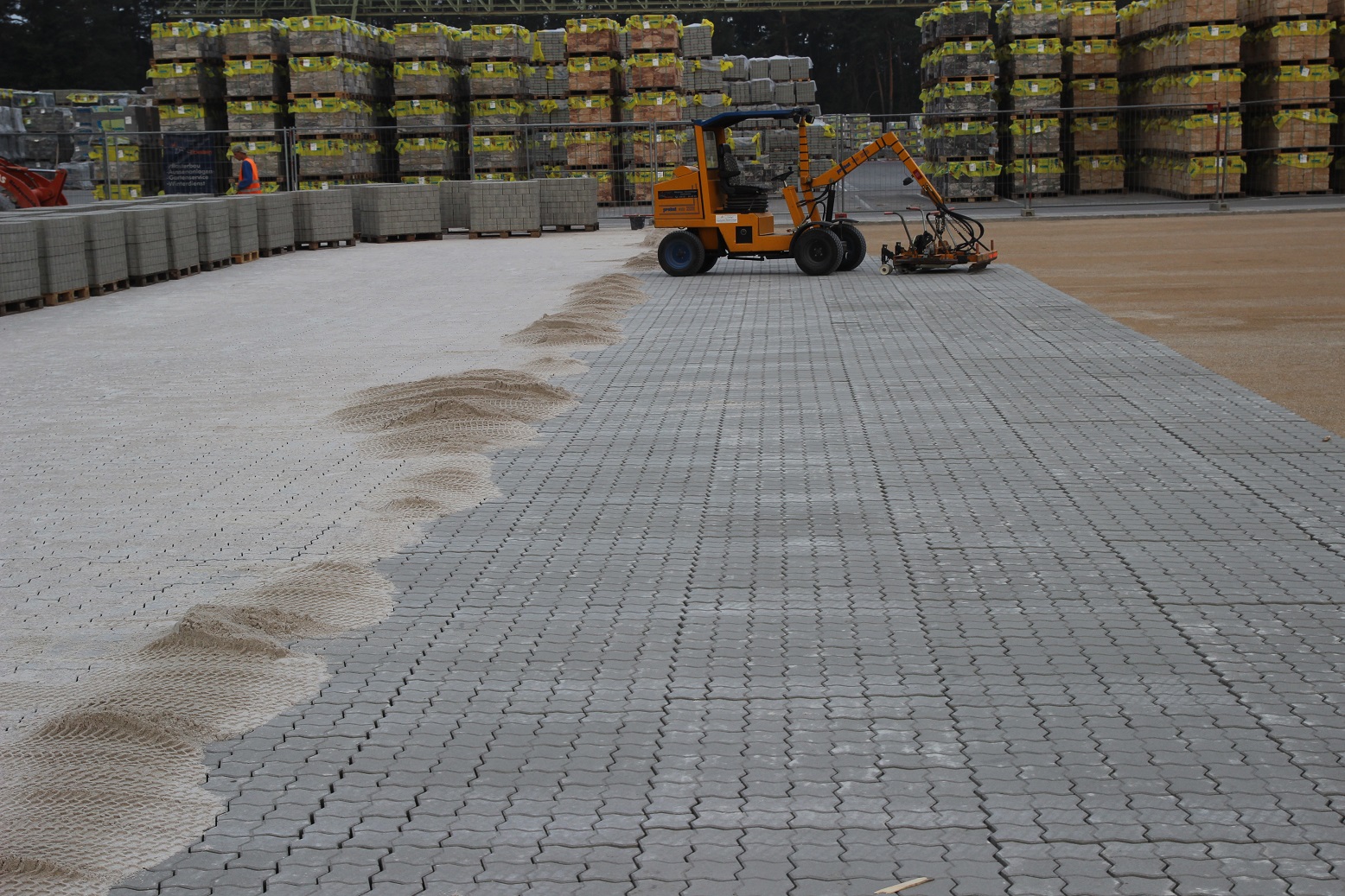 Platzbefestigung, Fa. KANN, Werk Neumarkt, Los 2 » DSE Eckstein